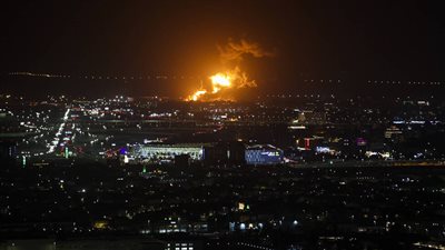 محلل سياسي يكشف دلالات الضربات الأمريكية ضد الحوثيين (فيديو)