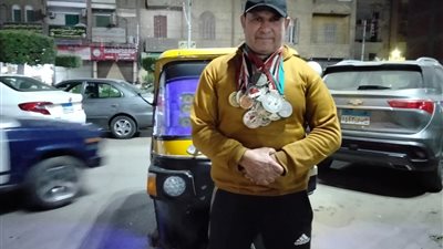 كابتن سيد عواد يستغيث بالرئيس السيسي للحصول على مستحقاته بعد رفع اسم مصر| خاص