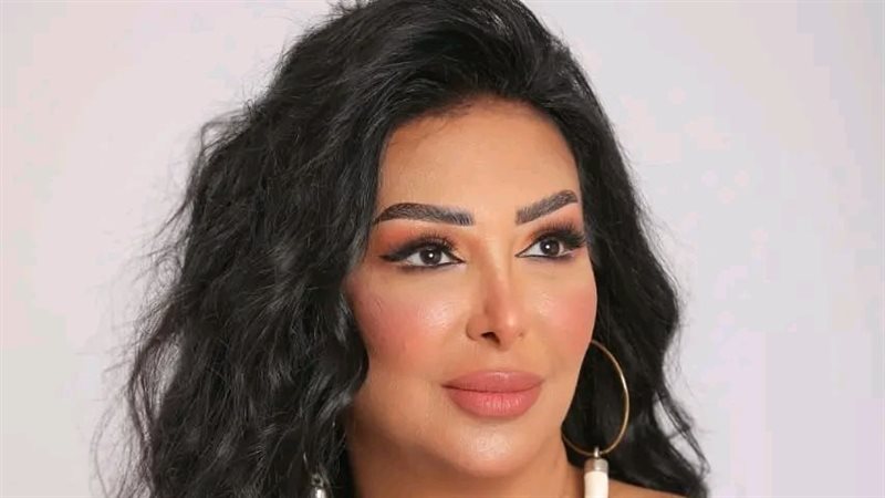 شاهيناز