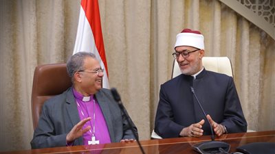 رئيس الطائفة الإنجيلية يزور مفتي الجمهورية لتهنئته بعيد الفطر 