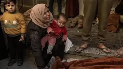 المكتب الحكومي بغزة يحذر من دخول المنطقة إلي مجاعة حال استمرار غلق المعابر 