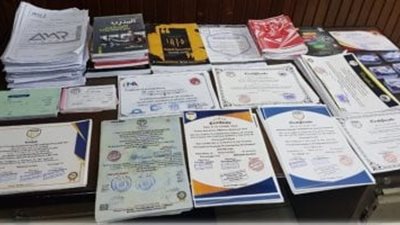 وهم الشهادات المزيفة.. سقوط محتال خدع المواطنين بكيان تعليمي وهمي في القاهرة