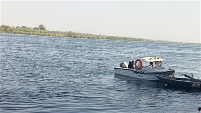 جرفه التيار.. العثور على جثة مجهولة الهوية طافية فوق مياه بحر الياس بالفيوم