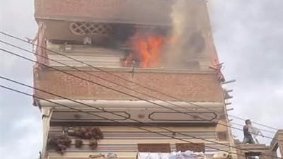 اندلاع حريق داخل شقة سكنية بالمحلة الكبرى والحماية المدنية تحاول السيطرة عليه