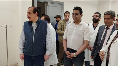 زيارة مفاجئة لنائب وزير الصحة لعدد من مستشفيات ومنشآت الرعاية الأولية بسوهاج