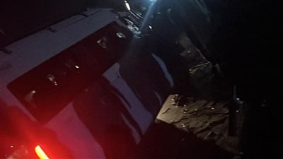 مصرع 4 أشخاص وإصابة 11 في انقلاب سيارة ميكروباص بأسيوط