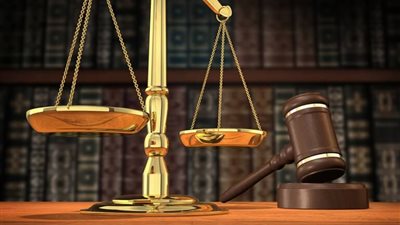 خصم 10 أيام من أجر مدير المدرسة المعتدي على طالبتين بالبحيرة