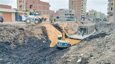 محافظة الغربية تواصل تنفيذ مشروع تغطية مصرف الزهار بمركز قطور ضمن خطة القضاء على التلوث