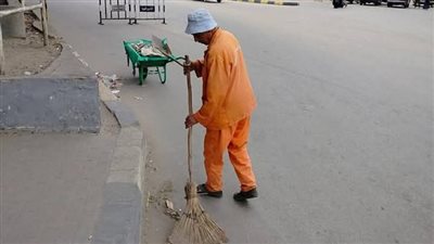 حملة نظافة مكثفة بشوارع حي ثان المحلة الكبرى لرفع المخلفات وتهيئة الطرق