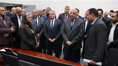 وزير الكهرباء ومحافظ الإسماعيلية يفتتحان مركز البيانات التبادلي ومركز خدمة المستثمرين