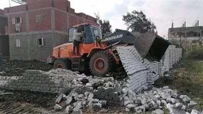 إزالة ٢٢ حالة تعدي في الموجه ٢٥ بمركز قصاصين الإسماعيلية 