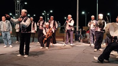 سمسمية وعروض فنية في ختام ليالى رمضان الثقافية والفنية بممشي أهل السويس