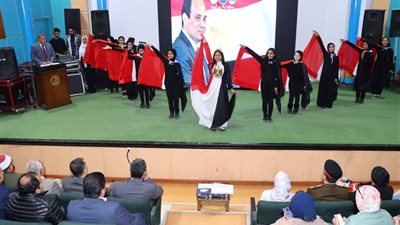 بالممموه وعلم  مصر.. استعراضات وطنية فنية في يوم الشهيد في دمياط 