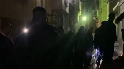 انهيار منزل بحي غرب في أسيوط وجاري البحث عن سيدة مسنة |صور