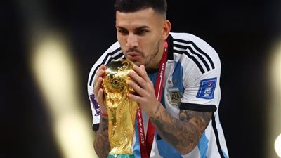 بعد تجديد عقده مع روما.. شرط عجيب قد يعجل برحيل باريديس لبوكا جونيورز