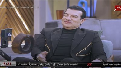 حسن العسيري لـ إيهاب توفيق: « أنت كليباتك كلها رخيصة ليه » (فيديو) 