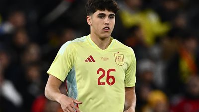 كوبارسي يغادر معسكر منتخب إسبانيا قبل معركة الحسم في ميستايا