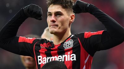 بايرن ليفركوزن يبدأ التفاوض مع نجمه الأول لتأمين بقائه من العروض الكبيرة