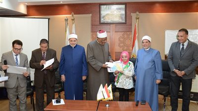 المنظمة العالمية لخريجي الأزهر تكرم حفظة القرآن الكريم بمحافظات الجمهورية