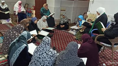 واعظات الأوقاف بالدقهلية يعلمن السيدات كيفية الدعاء لنيل ليلة القدر