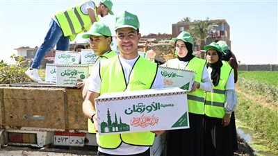 توزيع 2000 كرتونة مواد غذائية مجانا على المستحقين بقرى ومراكز الفيوم 