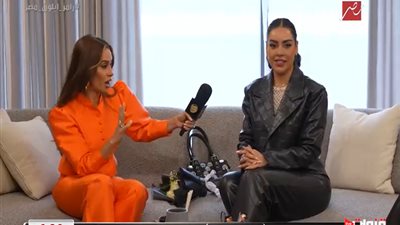 رامز جلال ساخرًا من بدرة:« الزنجبري هيعمل من بدرة سمك سنجاري»