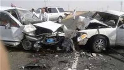 بينهم 3 أطفال.. إصابة 7 أشخاص في حادث تصادم سيارتين بأسيوط 