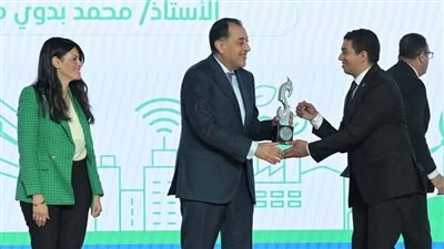 محافظ المنيا يهنئ محمد بدوي لفوزه بالمركز الثاني في المبادرة الوطنية للمشروعات الخضراء