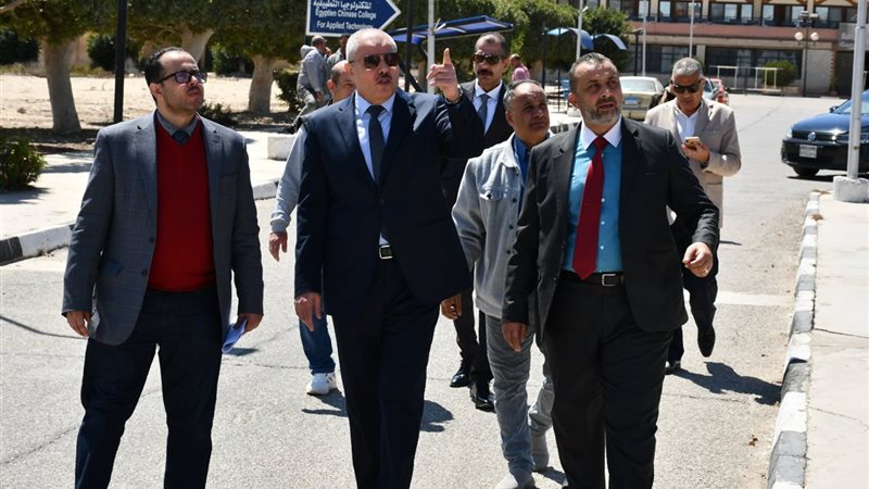 رئيس جامعة قناة السويس
