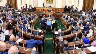 رئيس النواب يستنكر غياب وزير الصحة عن مناقشات قانون المسؤولية الطبية