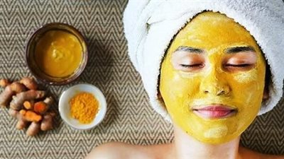 لو عايزة بشرة صافية وناعمة.. جربي خلطة الكركم دي قبل عيد الفطر