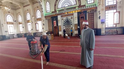 أوقاف البحر الأحمر تشن حملات تطهير وتجهيز للمساجد والساحات استعدادا لعيد الفطر