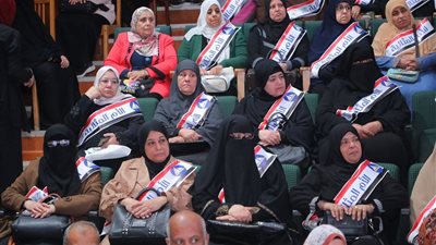 بعد الكفاح يأتي العطاء.. تكريم 62 أم مثالية في احتفالية كبرى بدمياط 