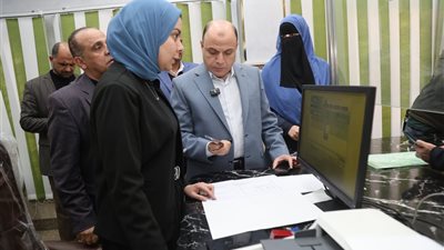 محافظ كفرالشيخ يتفقد المركز التكنولوجي لخدمة المواطنين بمصيف بلطيم