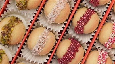 من حلوى عيد الفطر.. اعرفي مقادير وطريقة عمل بسكوت 