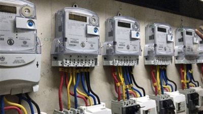 عقوبات جديدة ضد متأخري سداد فواتير الكهرباء: غرامة 7% وعدادات مسبقة الدفع