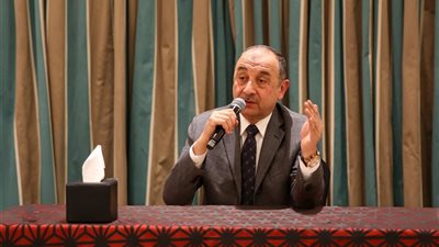 وزير قطاع الأعمال العام: جارِ تنفيذ استراتيجية شاملة لتطوير الشركات التابعة وتعزيز مساهمتها في الاقتصاد الوطني 