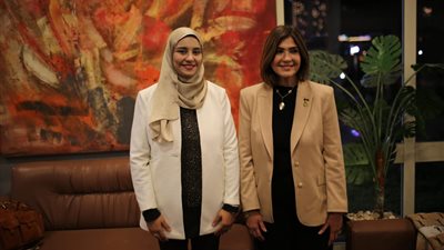 «القليني»: كرامة المرأة 