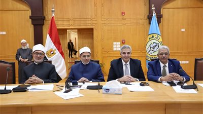 مجلس جامعة الأزهر.. يكرّم المتميزين في المبادرات الوطنية ويحتفي بإنجازاتهم لرفع تصنيف الجامعة 