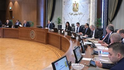 رئيس الوزراء  يتابع إعادة صياغة برنامج «المساندة التصديرية» ويوجه بعرضه على رجال الأعمال