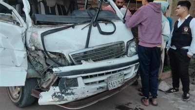 مصرع مهندس في حادث تصادم بين اتوبيس وسيارة ملاكي ببنها