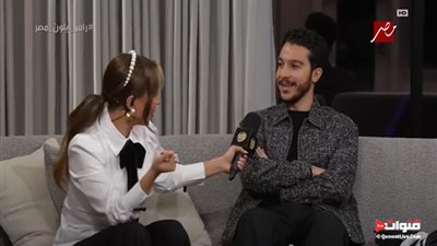 رامز جلال ساخرًا من نور النبوي:  «جاي لبس جزمة خنفسة»