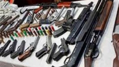 ضبط 4 أشخاص بحوزتهم 10 قطع أسلحة نارية وكيلو حشيش و500 جرام هيروين بكفر الشيخ 