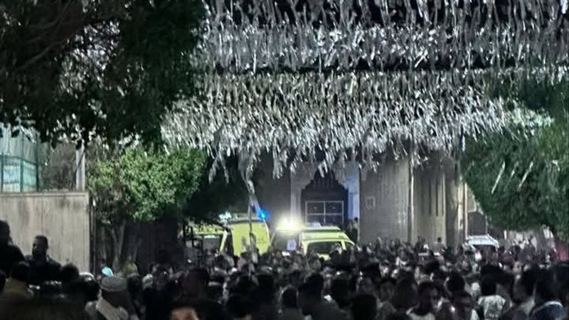 تدافع المصلين بالمسجد