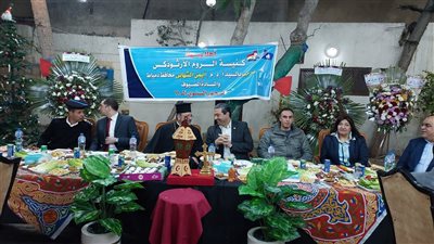 القسيس بجوار الشيخ .. سحور الوحدة الوطنية في كنيسة الروم بدمياط