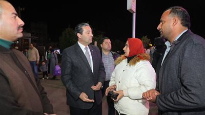 قبل السحور .. محافظ دمياط يلاحق ظاهرة الإشغالات بجولة ميدانية ( صور) 