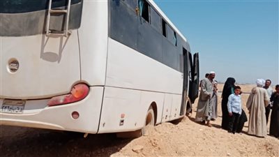 اسماء مصابي حادث انقلاب اتوبيس بالطريق الصحراوي في قنا