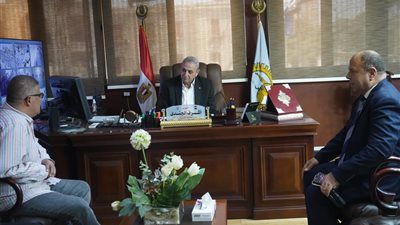 محافظ الغربية يبحث خطط تطوير الميادين والمناطق التراثية بالمحافظة