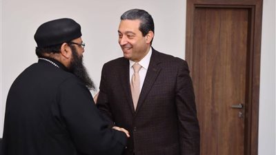 محافظ دمياط يستقبل أسقف كنائس كفر الشيخ ودمياط للتهنئة بعيد الفطر 