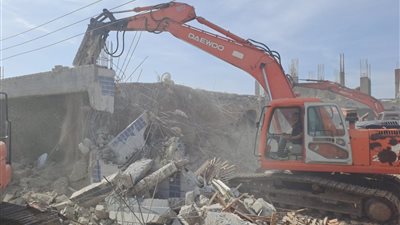 محافظ كفر الشيخ يتابع الموجة الـ 25 لإزالة التعديات على أملاك الدولة ومخالفات البناء ببلطيم